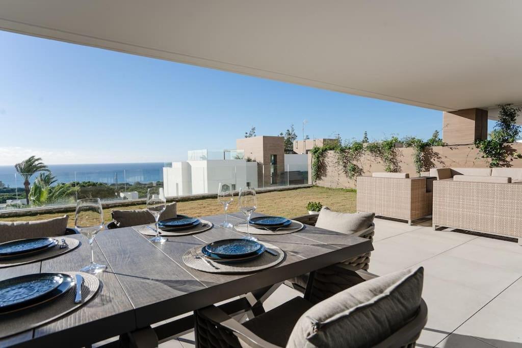 With Spectacular View In Cabopino Apartment *